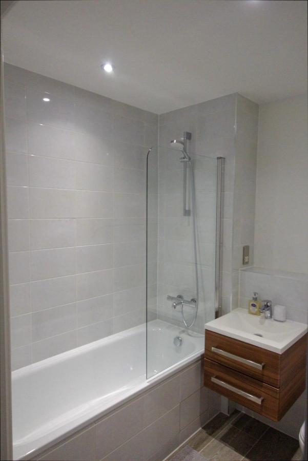 Modern 2 Bed Apartment With Central Location Birmingham Exteriör bild